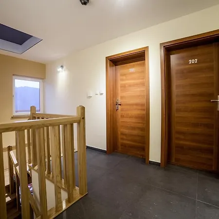 Alojamento de Acomodação e Pequeno-almoço Pod Ochorowiczówką 3*