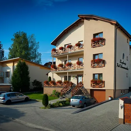 Bed & Breakfast Rezydencja Pod Ochorowiczowka 3*