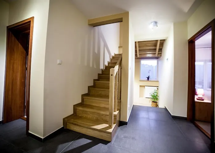 Bed & Breakfast Rezydencja Pod Ochorowiczowka 3*