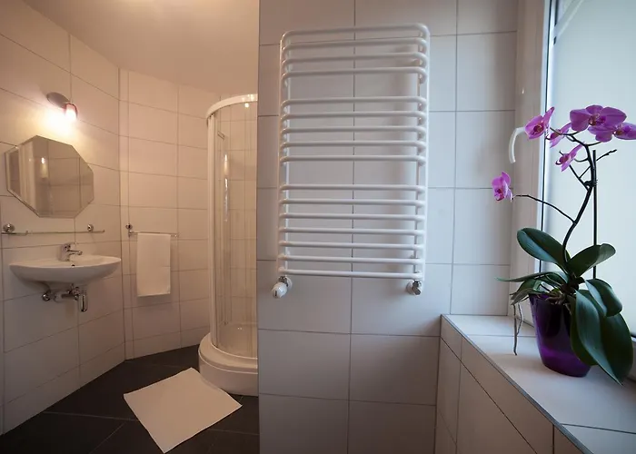 Bed & Breakfast Rezydencja Pod Ochorowiczowka 3*